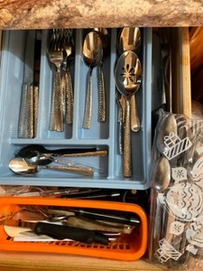 lot 446 image: Drawer of Silverware Spoons forks etc