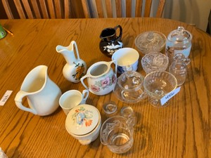 lot 456 image: Lot of Decorative Glassware