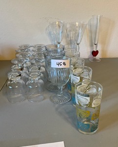 lot 458 image: Lot of Glasses