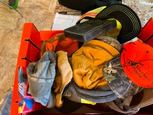 lot 468 image: Large Lot of Hats