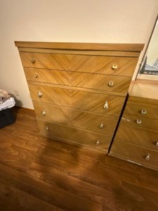 lot 477 image: Blond Dresser