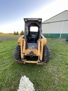 lot 740 image: Skid Loader Gehl 5635 SX Series ii