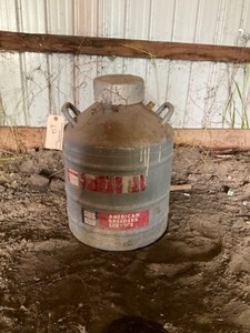 lot 612 image: American breeders Service Tank