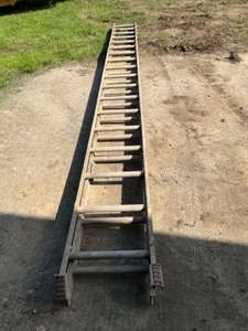 lot 613 image: 36 Alum Extension Ladder Safety master