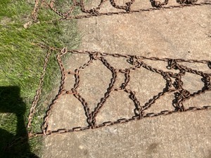 lot 619 image: Tractor Tires Chains