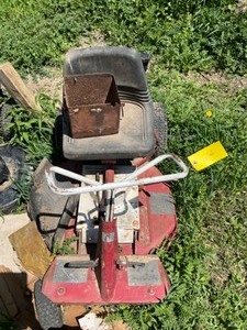 lot 656 image: Riding Lawn Mower Parts