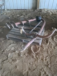lot 680 image: 3 Point Mount Dirt Auger