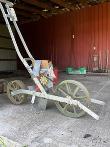 lot 630 image: Seeder