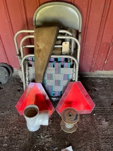 lot 635 image: 2 -Slow moving signs, 2 Lawn chairs, Roll of wire, folding chair