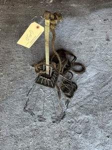 lot 650 image: Vintage Apparatus with Rope