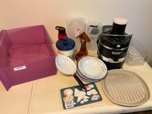 lot 588 image: Power Juicer, Jack LaLannes, Cookie Jar, Rubbermaid Pitcher