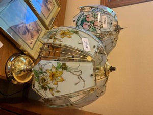 lot 592 image: 2 Lamps - Floral & Glass, 2 Floral Pictures