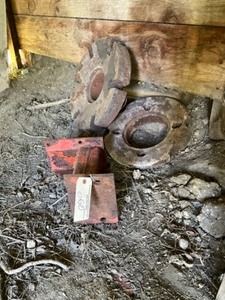 lot 660 image: Tractor Weights