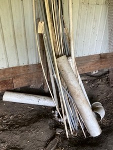 lot 663 image: Lot of plastic pipe & PVC