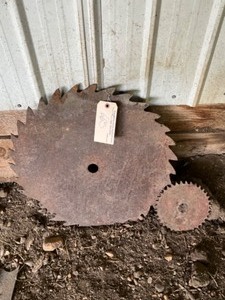 lot 665 image: 2 Sawblades