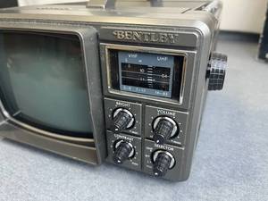 lot 73 image: Vintage Bentley Deluxe Portable 5-inch Black & White Television in Excellent Condition