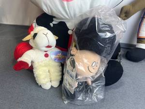 lot 84 image: Plush Toy Lot - 10 Grilly The Perky GothLamb Chops & Friends18 NBA Kevin DurantJustic League 21 Harley Quinn Giant Plush