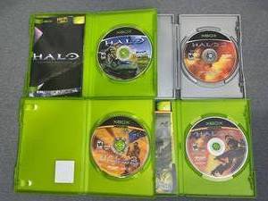 lot 96 image: XBOX Halo Video Game Lot in nice condition