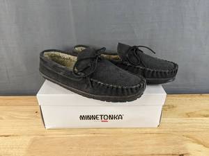lot 116 image: New Mens Minnetonka Moccasin Casey Slipper Size 12 N