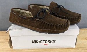 lot 127 image: Minnetonka Mens Casey Moccasins Size 10.5 N