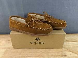 lot 113 image: New Mens Brown Sperry Trapper Moccasins, Size 10 N