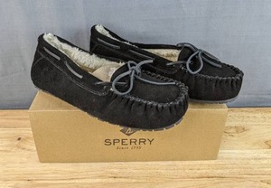 lot 103 image: New Womens Sperry Junior Trapper Moccasins Size 10 N