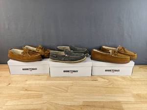 lot 115 image: (3) New and Preowned Mens Minnetonka Moccasin Pile Lined Hardsole 10W N