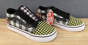 lot 128 image: Brand New VANS Off the Wall Checkered Buffalo Sneakers Toddler Size 10 N
