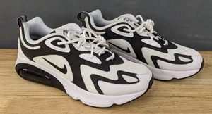 lot 9 image: Brand New Nike Air Max 200 Shoes Mens Size 8.5 Sneakers White & Black N