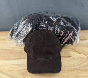 lot 371 image: 25 Brand New Yupoong FlexFit Brown Hats Size SmallMedium A