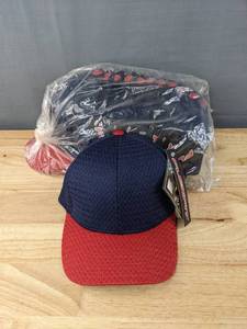 lot 360 image: 14 Brand New Yupoong Navy Blue and Red Hats Flexfit OSFM A