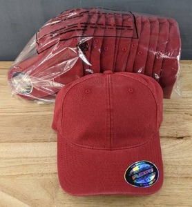 lot 79 image: 24 Brand New Yupoong Flexfit Red Hats SmallMedium A