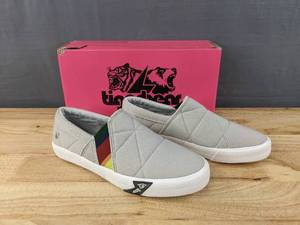 lot 161J image: New TigerBear Tumbler Slip-On Shoes Womens Size 8.5 - Gray  L
