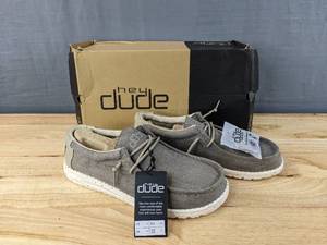 lot 153A image: New Hey Dudes Wally Mens Size 9 Shoes - Gray  L