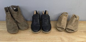 lot 168 image: 3 Pairs of Womens Casual Dress Shoes Size 8 and 9 C