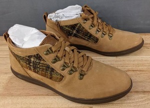 lot 90 image: Brand New Cobb Hill Bailee Alpine Ankle Boots Womens Size 11 L