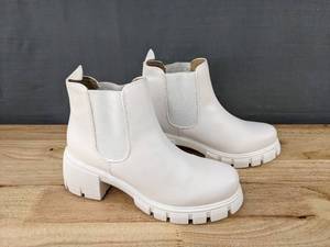 lot 163J image: Soda Pioneer White Lug Sole Pull on Chelsea Fashion Ankle Elastic Booties, Womens Size 8 L