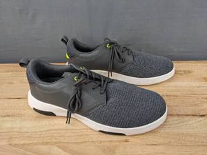 lot 62 image: New OrthoComfort Orthopedic Sneakers Mens Size 12 - Gray L