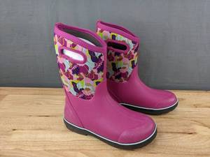 lot 63 image: Brand New BOGS Waterproof Rain Boots Size Youth 7 - Joyful Print Magenta L