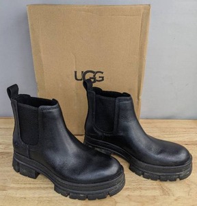 lot 56 image: Ugg Ashton Chelsea Boots Womens Size 7 L