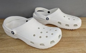 lot 142J image: Crocs Clogs White Shoes Mens Size 10Womens Size 12 L