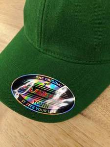 lot 95F image: 36 Brand New Yupoong Flexfit Green Hats Youth OSFM A