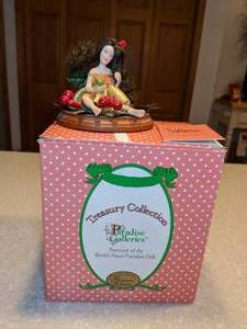 lot 418 image: Treasury Collection Worlds Finest Porcelain Fairy Doll P
