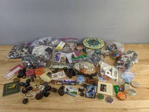lot 120 image: Large Assortment of Traditional and Novelty Buttons, Souvenir Magnets, and more E