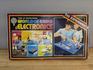 lot 70 image: Vintage Tree of Knowledge World of Radio & Electronics E