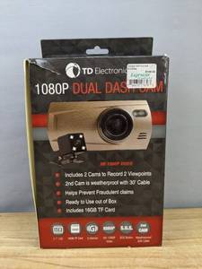 lot 53 image: Brand New TD Electronics 1080P Dual DVR Dash Cam - 2 Camera System E