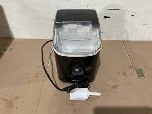 lot 319 image: Fooing Ice Maker Countertop