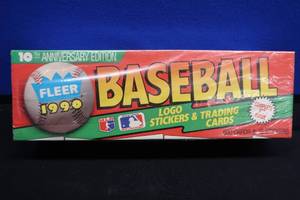 lot 12 image: UNOPENED COMPLETE FLEER 1990 BASEBALL TRADING CARDS