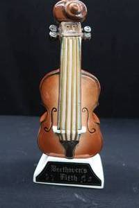 lot 88 image: MUSICAL DECANTER