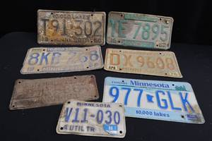 lot 96 image: VINTAGE LICENSE PLATES